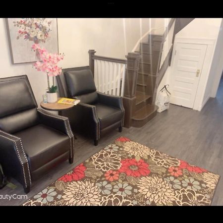 בלטימור Beautiful Bedroom Next Jhu מראה חיצוני תמונה