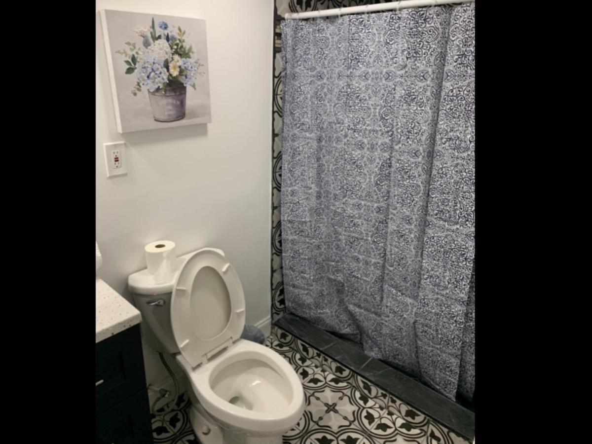 בלטימור Beautiful Bedroom Next Jhu מראה חיצוני תמונה